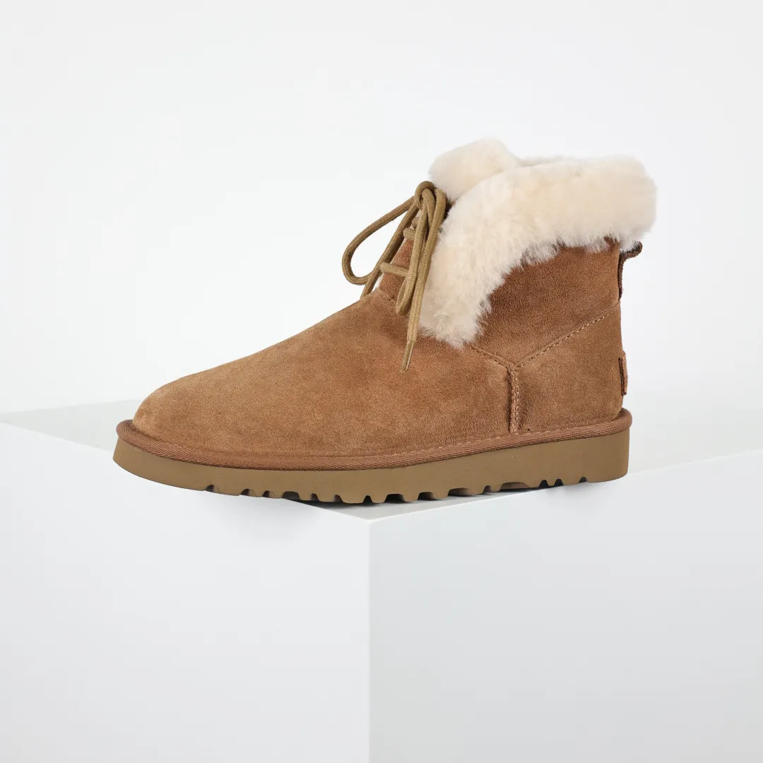 Pick up locally 💰620. The core recommendation is good price. The platform’s foreign trade is exclusively for UGG Classic women’s snow boots 1174576. Produced by the ten-year-old brand shoemaking factory production line. Pay attention to every detail. Longfeng A-grade genuine sheep fur is integrated. It is built in full compliance with the ZP process. Size: 35 36 37 38 39 40